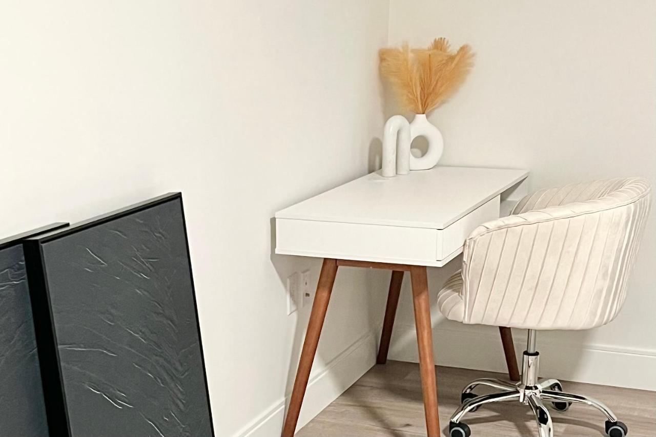 Modern 2 Bed Furnished Apartment In Quincy Zewnętrze zdjęcie